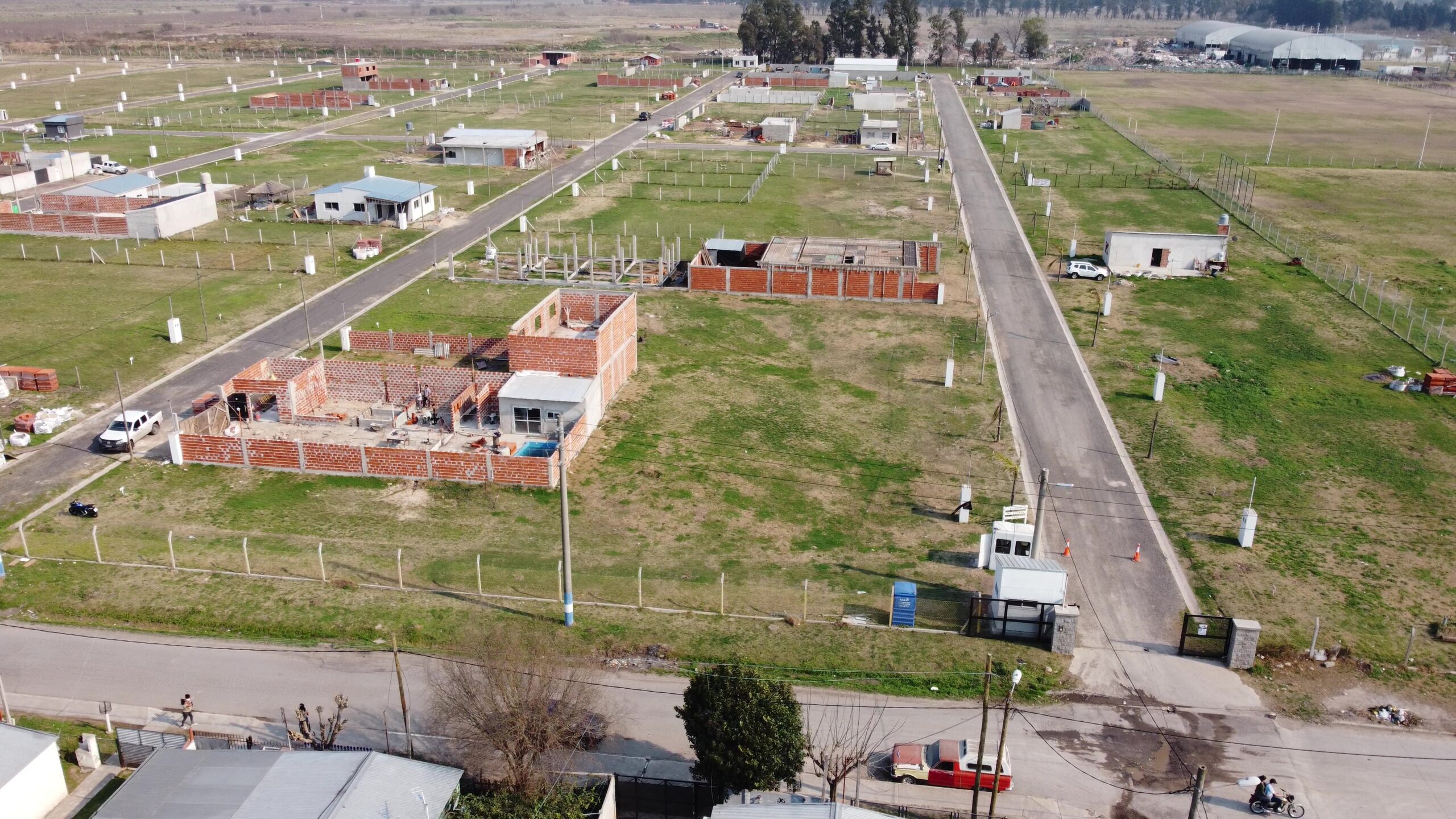 DJI_0004-frame-at-0m28s-scaled